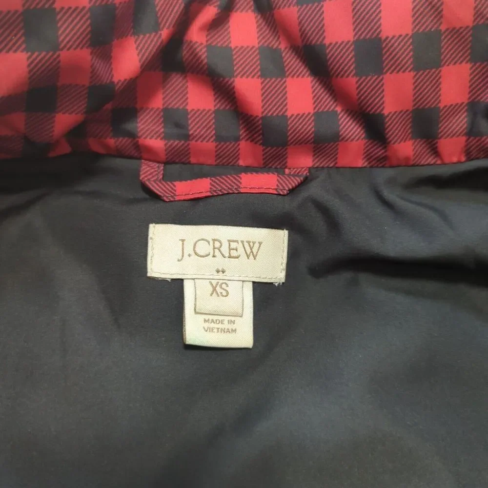 J Crew Womens Puffer Vest XS Red & Black Plaid Quilted Full Zip Down Filled‎ 468